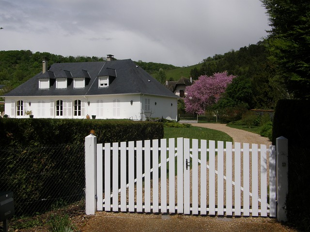 vrata bilá